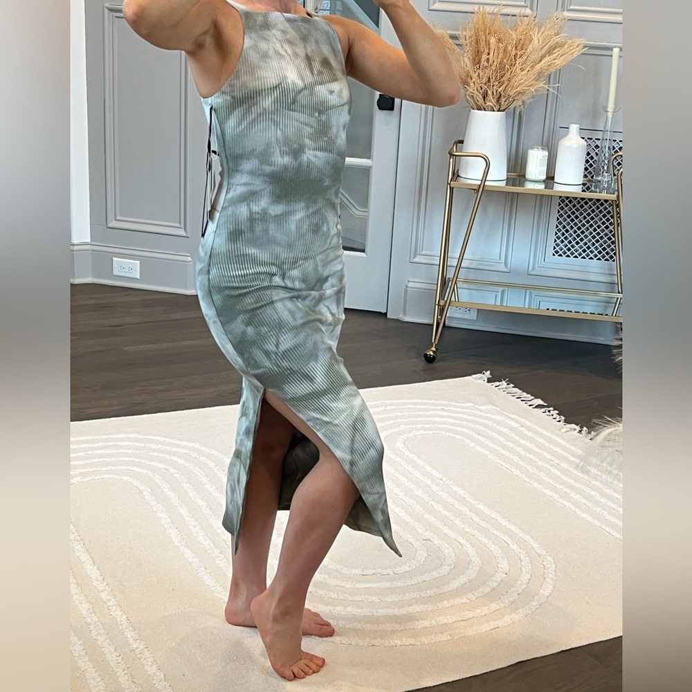 House of Harlow 1960 Blue Tie Die Revolve Dress. Size XS.
